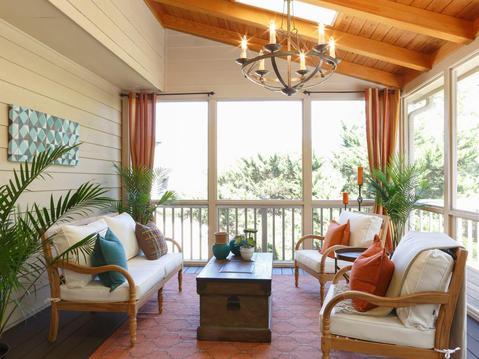 Straight eave sunroom